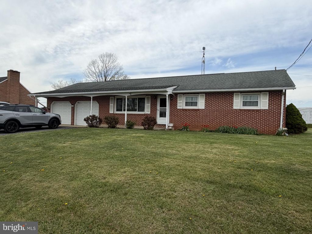 7935 SCENIC DRIVE, Shippensburg, PA 17257