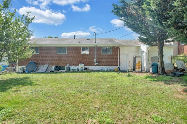 3332 Maplelawn AVE, Roanoke, VA 24012
