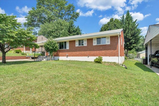 3332 Maplelawn AVE, Roanoke, VA 24012