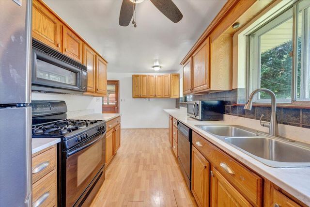 3332 Maplelawn AVE, Roanoke, VA 24012