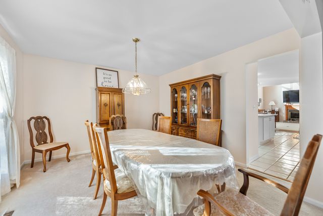 1080 Wakefield Drive, Elgin, IL 60120