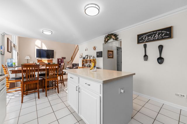 1080 Wakefield Drive, Elgin, IL 60120