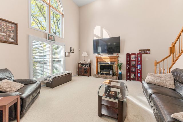 1080 Wakefield Drive, Elgin, IL 60120