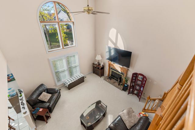 1080 Wakefield Drive, Elgin, IL 60120