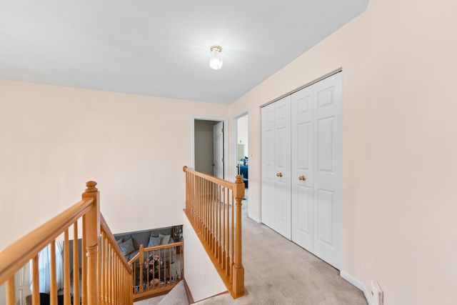 1080 Wakefield Drive, Elgin, IL 60120