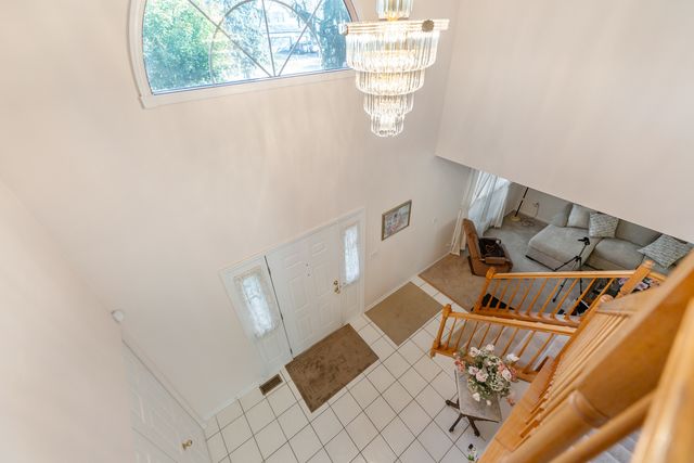 1080 Wakefield Drive, Elgin, IL 60120