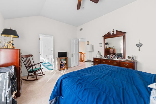 1080 Wakefield Drive, Elgin, IL 60120