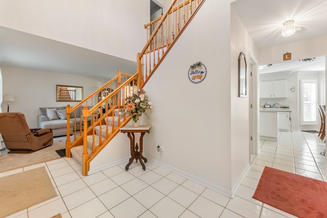 1080 Wakefield Drive, Elgin, IL 60120