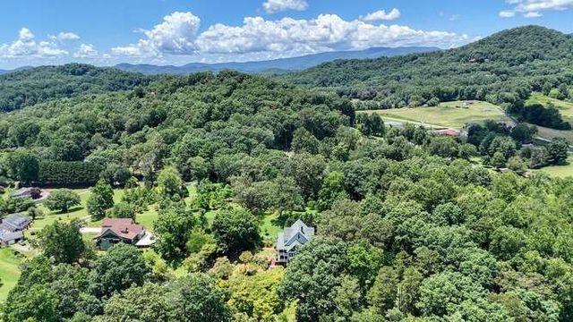 29 Caboose Lane, Hayesville, NC 28904
