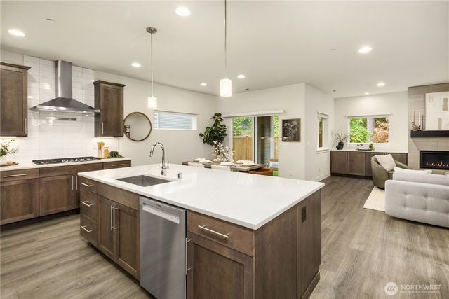 18315 17th Avenue W, Lynnwood, WA 98037