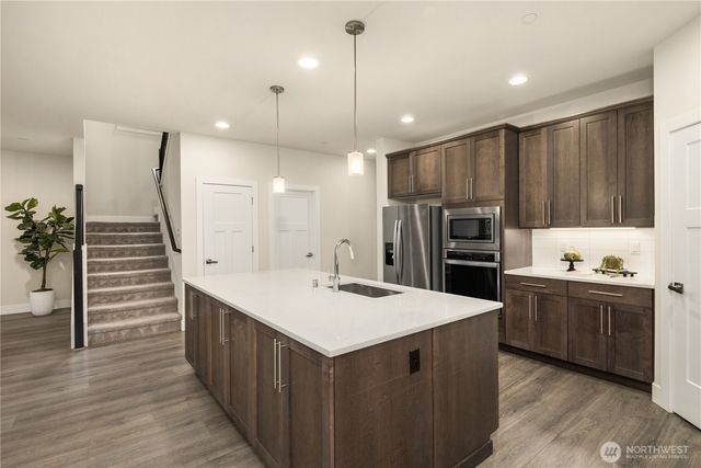 18315 17th Avenue W, Lynnwood, WA 98037