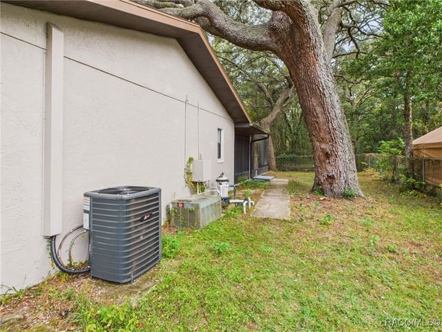 8344 N Sarazen Drive, Citrus Springs, FL 34434