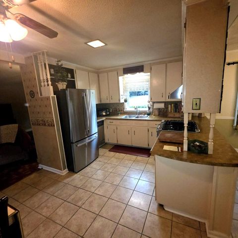 1515 Plaza Dr., Dothan, AL 36303