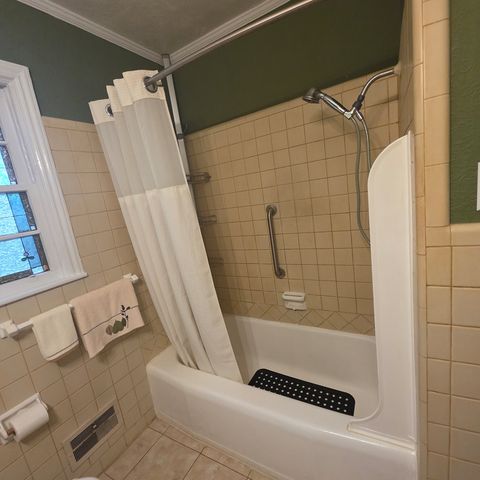 1515 Plaza Dr., Dothan, AL 36303