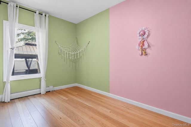 1315 6th Avenue, New Hyde Park, NY 11040