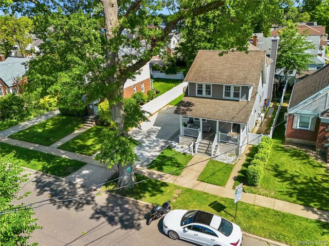 1315 6th Avenue, New Hyde Park, NY 11040