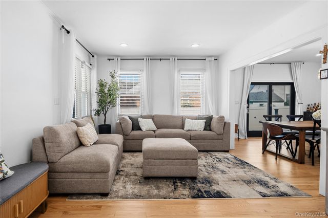1315 6th Avenue, New Hyde Park, NY 11040