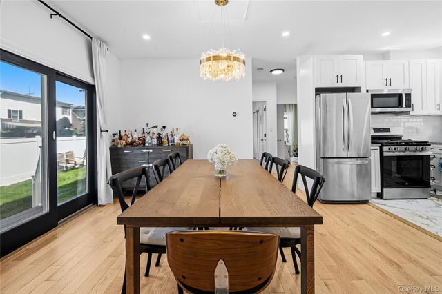 1315 6th Avenue, New Hyde Park, NY 11040