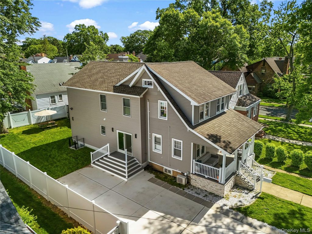 1315 6th Avenue, New Hyde Park, NY 11040