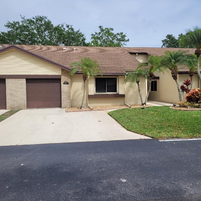 135 Meander Circle, Royal Palm Beach, FL 33411