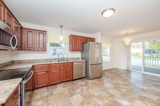 71 Eagle Drive, Rochester, NH 03868