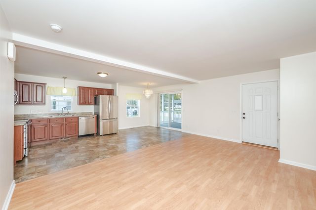 71 Eagle Drive, Rochester, NH 03868