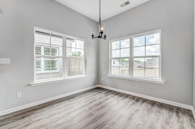 100 BLUE DR, Oakland, TN 38060