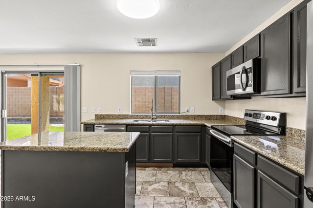21827 N 40th Way, Phoenix, AZ 85050
