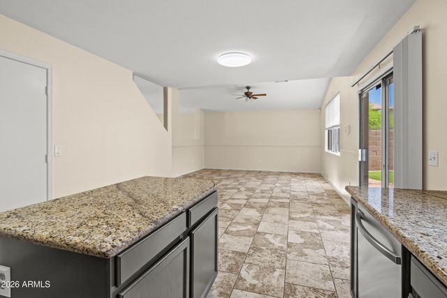 21827 N 40th Way, Phoenix, AZ 85050