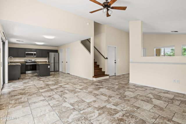 21827 N 40th Way, Phoenix, AZ 85050