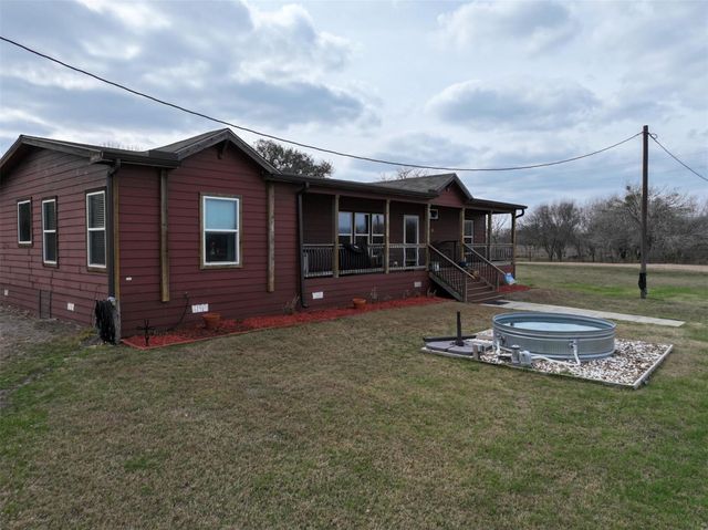 1385 Bego Road, Goliad, TX 77963