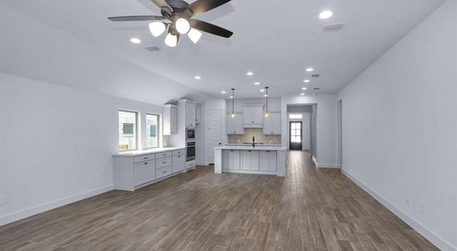 535 Oakview Bend Drive, Montgomery, TX 77316