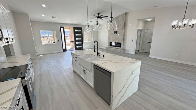 1671 Iguana Street, Pahrump, NV 89048