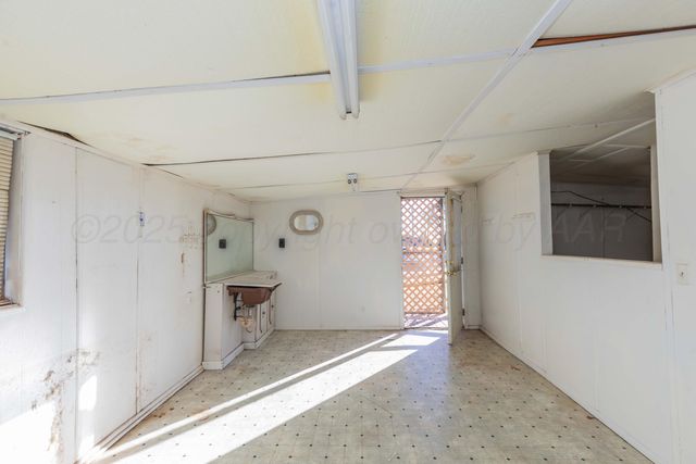 605 & 607 N Wall Street, Shamrock, TX 79079