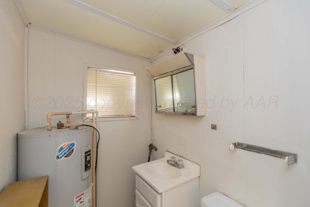 605 & 607 N Wall Street, Shamrock, TX 79079