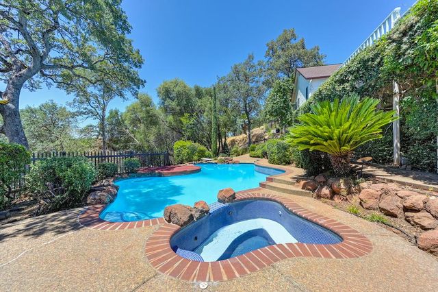 1700 Shadydale Ln, Placerville, CA 95667