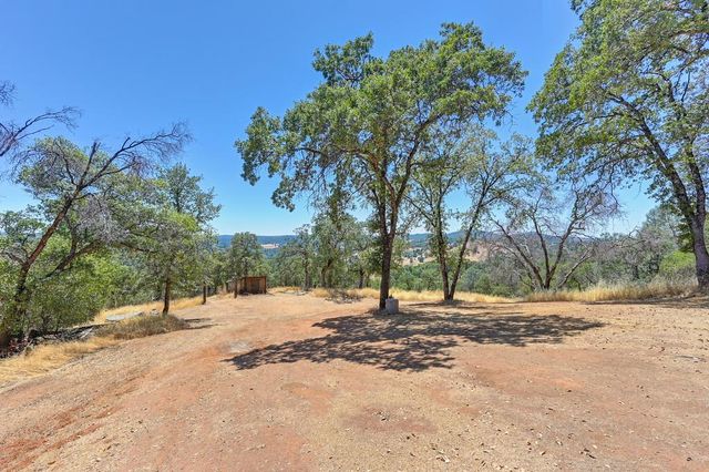 1700 Shadydale Ln, Placerville, CA 95667
