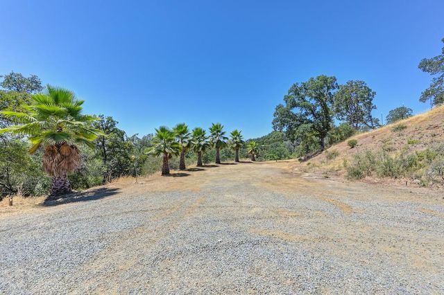 1700 Shadydale Ln, Placerville, CA 95667