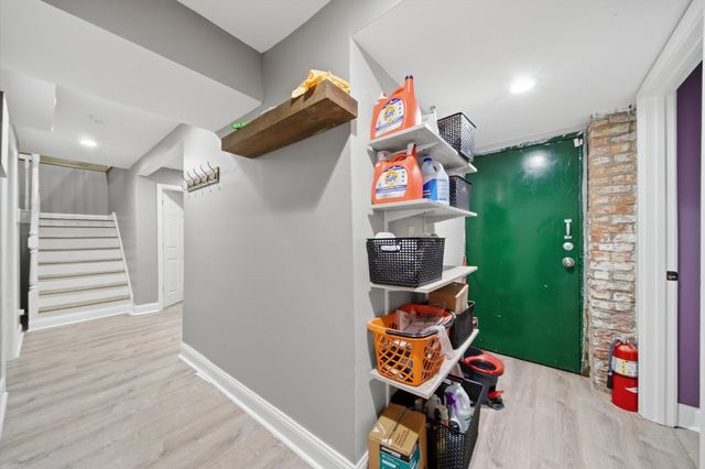 231 E 59th Street 1, Chicago, IL 60637