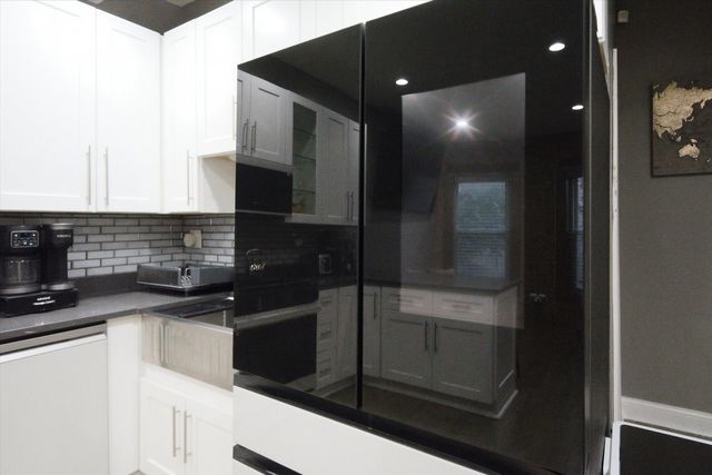 231 E 59th Street 1, Chicago, IL 60637
