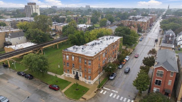 231 E 59th Street 1, Chicago, IL 60637