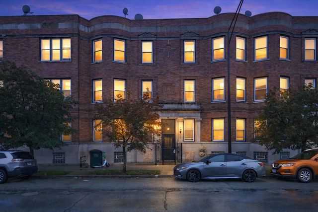 231 E 59th Street 1, Chicago, IL 60637