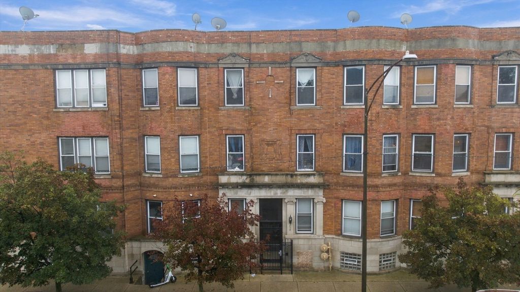 231 E 59th Street 1, Chicago, IL 60637