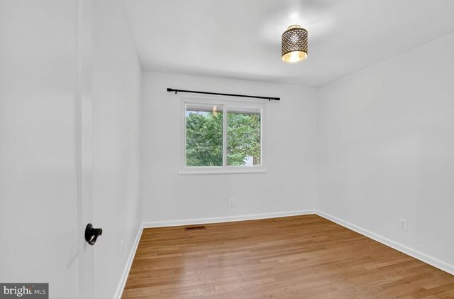 5 DON MILLS CT, Rockville, MD 20850