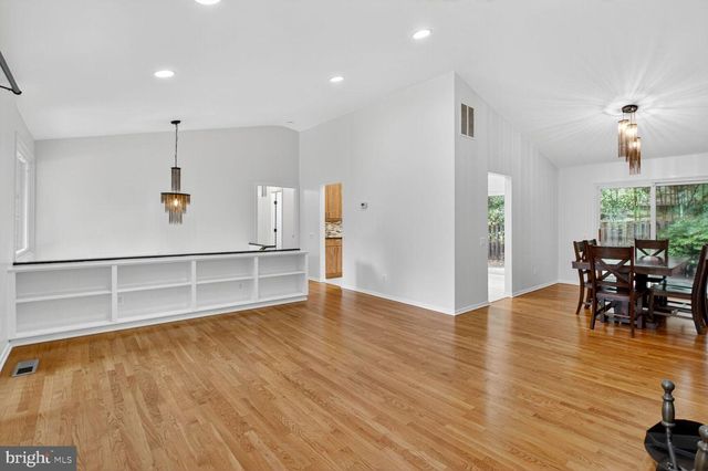 5 DON MILLS CT, Rockville, MD 20850