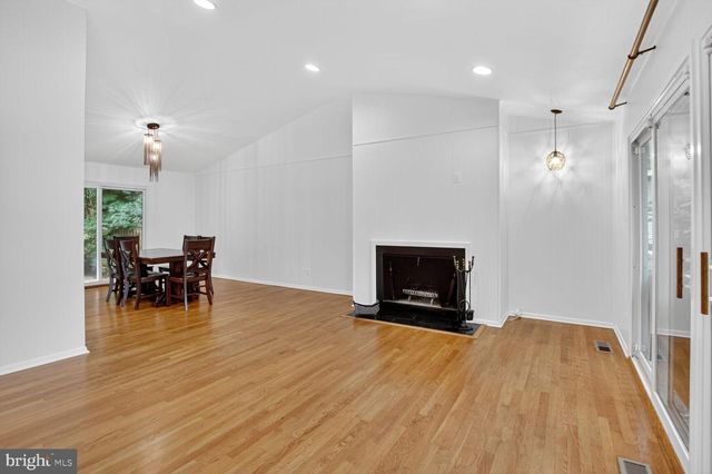 5 DON MILLS CT, Rockville, MD 20850