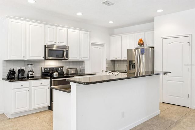 4071 OAKTREE DRIVE, Davenport, FL 33837