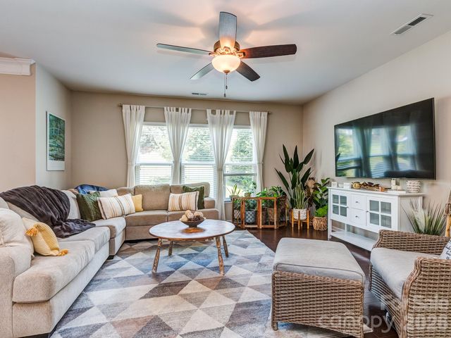 3831 Park South Station Boulevard, Charlotte, NC 28210