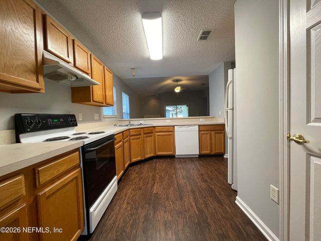 9374 DANIELS MILL Drive, Jacksonville, FL 32244