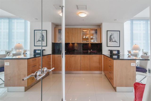 6899 Collins Ave 1009, Miami Beach, FL 33141